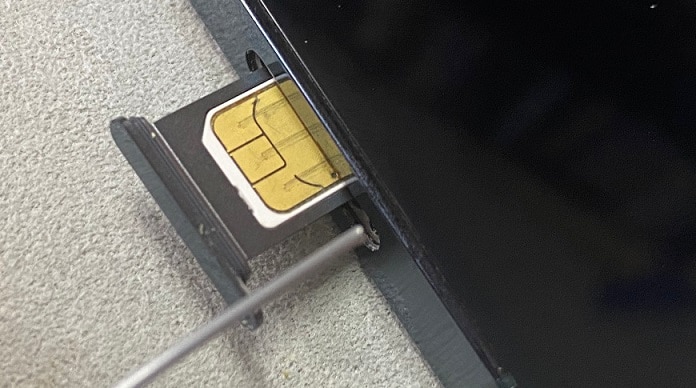 check the sim card for error