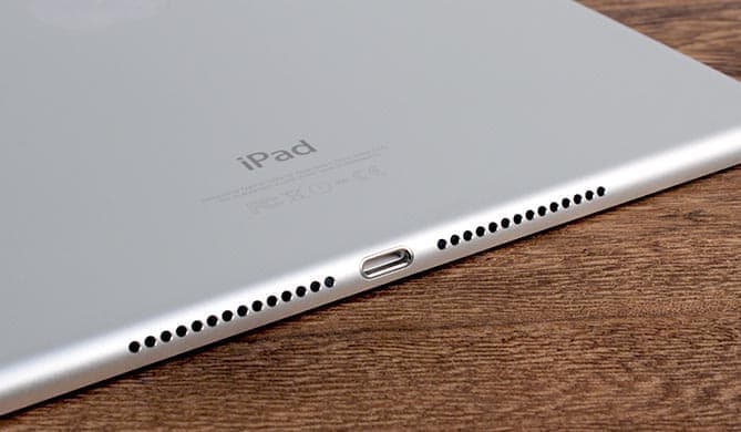 charging port of ipad