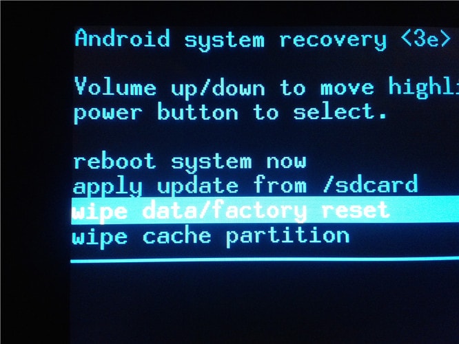 samsung galaxy phone keeps restarting